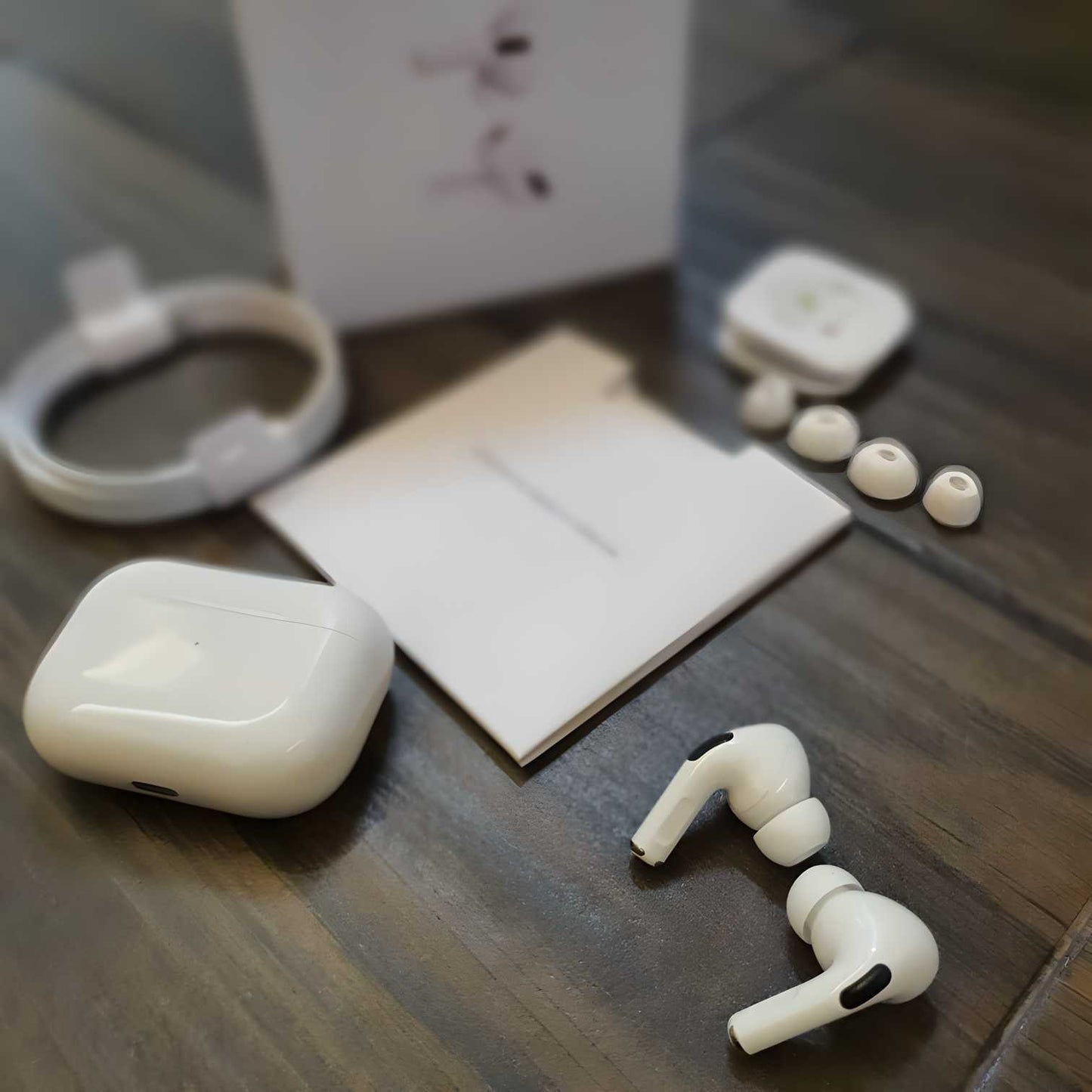 Apple AirPods(2nd gen) with Bluetooth Headset with Mic